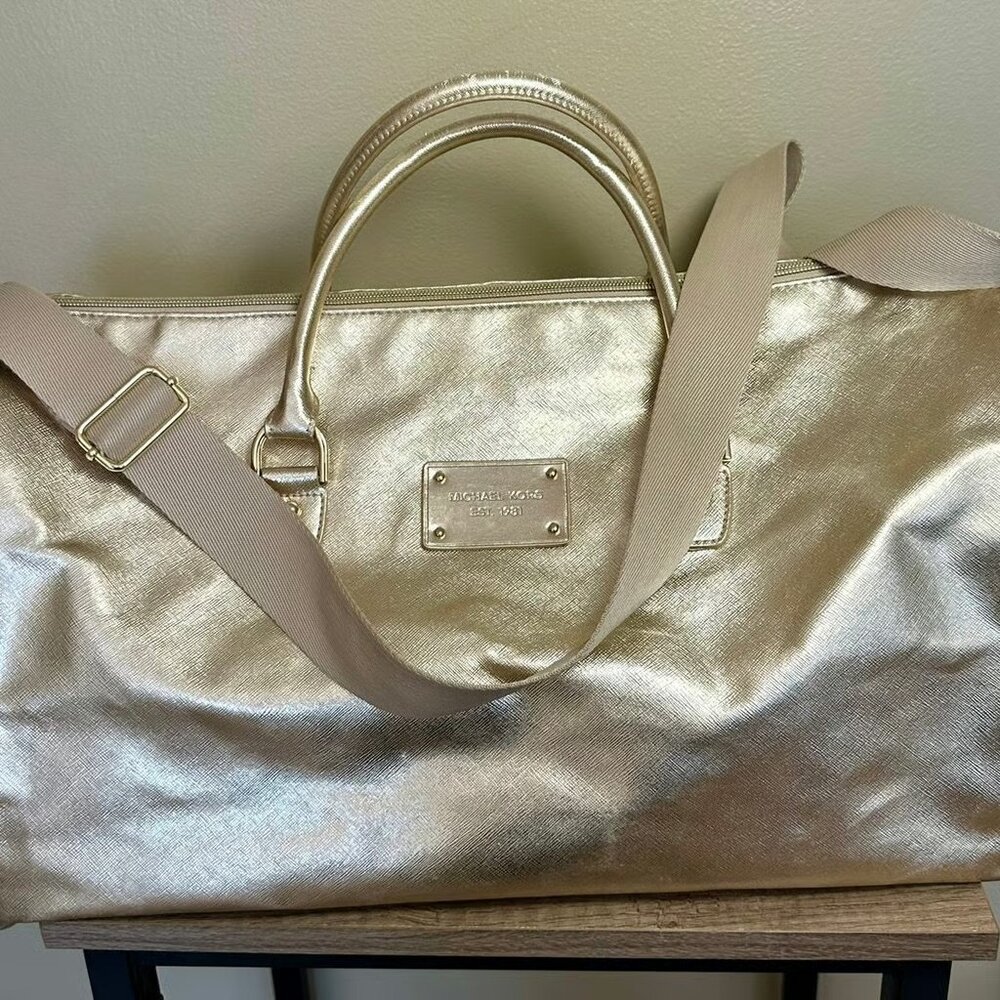 Michael Kors Metallic Gold ‘Glam in the Go’ Duffle Bag 💫